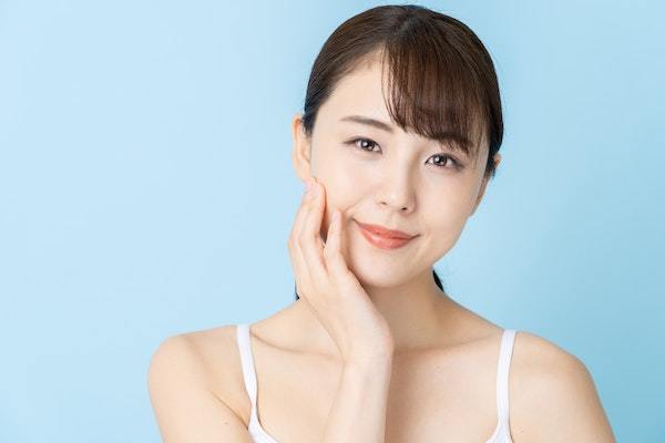 美人は顔にほくろが多い？モテ度アップの魅力的なほくろを徹底解説