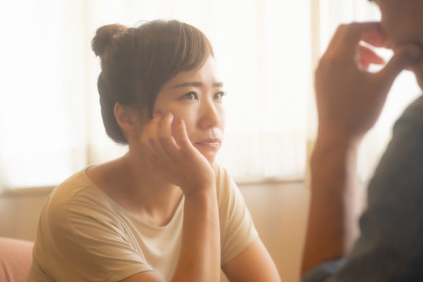 彼氏のひどい束縛例9選！独占欲が強い男性の心理と上手な別れ方