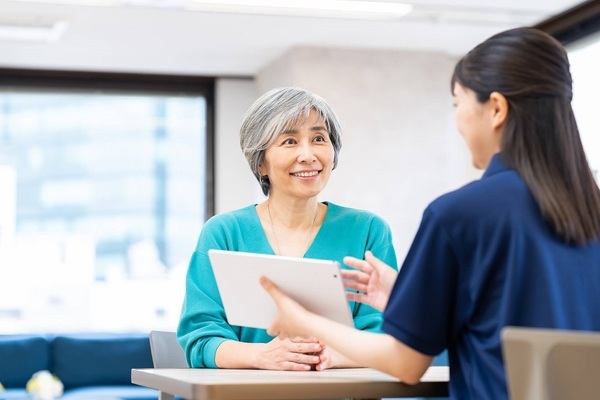 70歳以上の女性におすすめの仕事とは？求人の探し方や仕事選びのポイントを解説！