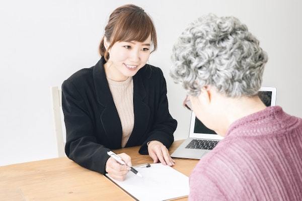 営業の仕事内容とは？業務に活かせる女性ならではの強みも紹介