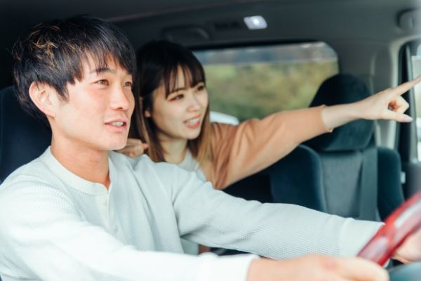 付き合う前のドライブデートは脈あり？男性心理7選と注意点を解説