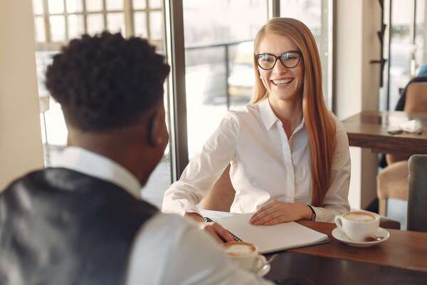 好きな人と話したい!接点・きっかけ作りや会話を盛り上げる話題