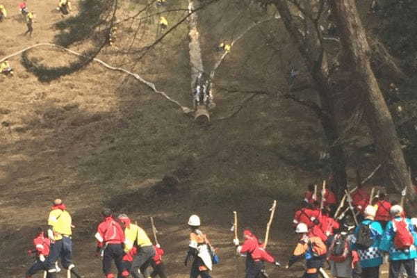 めったに見られない長野の奇祭、見どころの直前でトイレに行きたくなり…