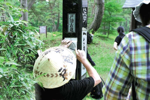 長野県・戸隠古道「神道」で戸隠神社3社巡り！神秘の鏡池と蕎麦も♪