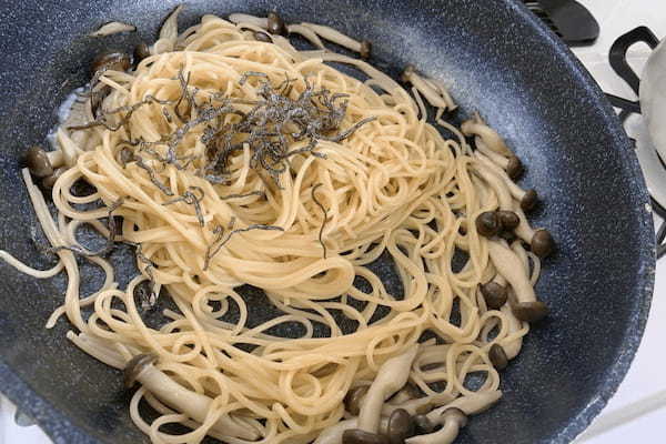 鳥羽シェフ「ワンパン無限納豆パスタ」が感動のウマさ…　納豆パスタは絶対これ