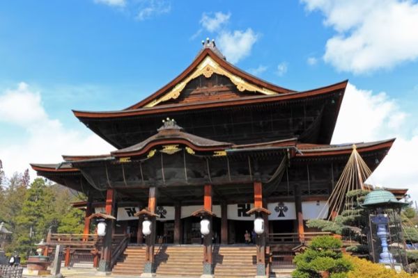 長野の人気の神社・お寺TOP10！旅行好きが行っている寺社ランキング