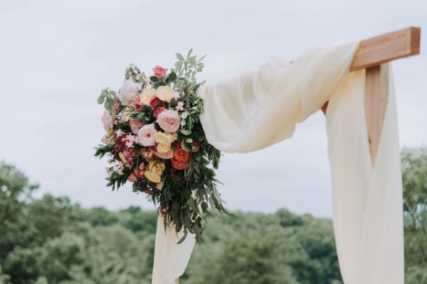 【例文】マナーを抑えた結婚内祝いのメッセージ集。家族や職場・友達にお礼を伝えよう