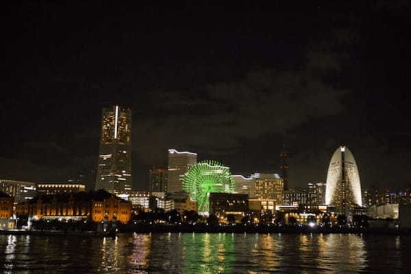 暗闇の中のイルミネーション!? レクトラベルの横浜・工場夜景クルーズに行ってきた！