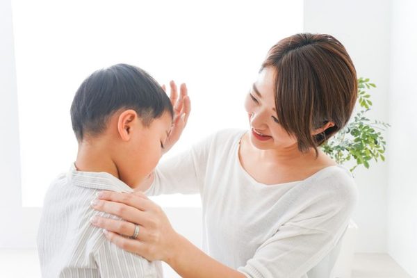 「早くして！」と子どもを叱る前に。“ポジティブ言い換え”術で心がラクになる