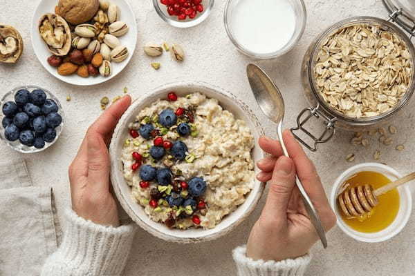 燕麦（オートミール）の基本の食べ方｜おいしい調理方法と栄養も解説