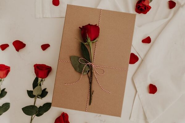 バレンタインに贈る韓国語のメッセージ集。友達や男性に向けた言葉をレクチャー