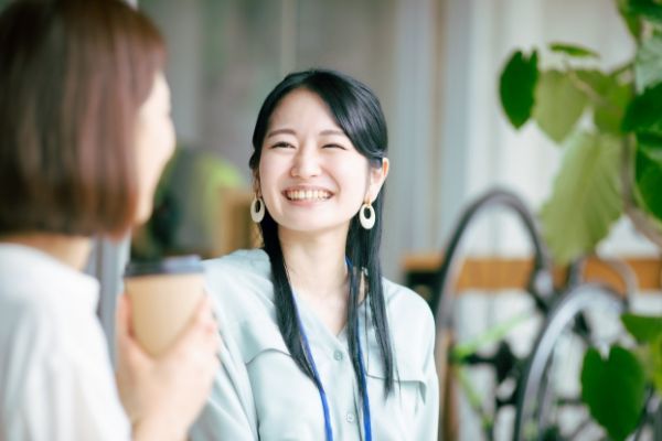 50代男性が可愛いと思う女性とは？年上ウケする女子の特徴8選