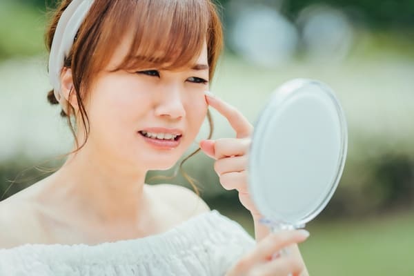 ほくろがある位置の意味とは？知って得する幸運のほくろ占いと雑学