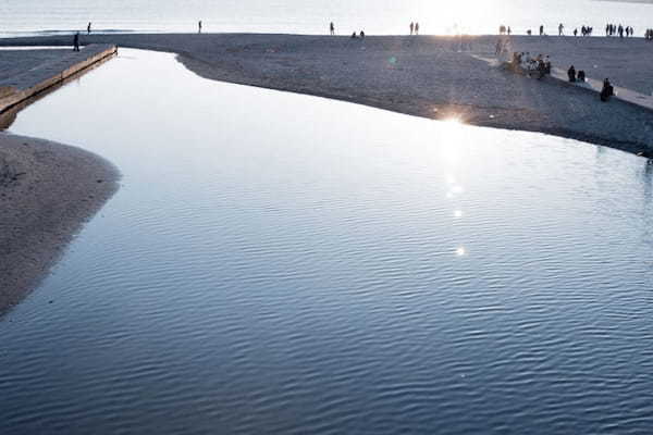 夕暮れの海で癒しの時間、鎌倉・材木座海岸から逗子マリーナまで季節外れのお散歩コース1.jpg