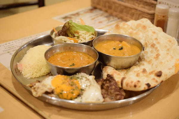 飯田橋駅の絶品カレーランチ13選！話題のカツカレー専門店やナン食べ放題の店も！