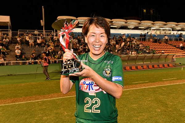 元なでしこ岩清水梓「出産=引退しかない状況を変えたい」息子とピッチ入場の夢かなえたママプロWEリーガーが語った使命