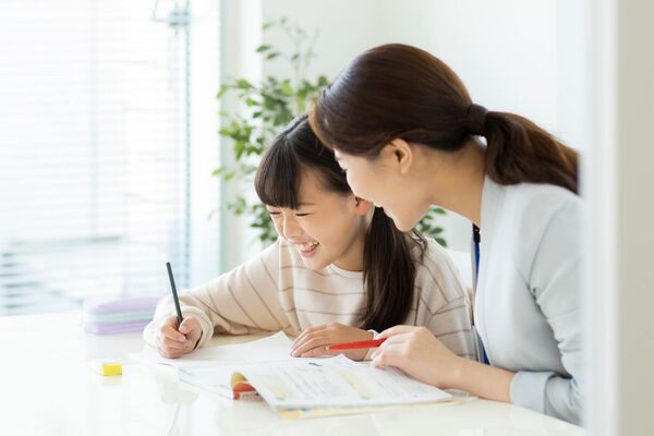 小学生の預かり先に悩んだらシッターにお任せ！意外と幅広い活用法をご紹介します！