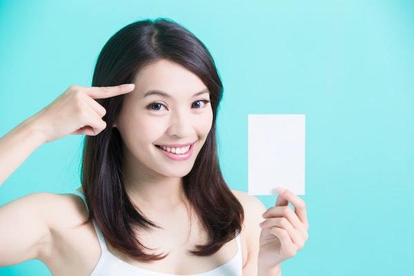 美人は顔にほくろが多い？モテ度アップの魅力的なほくろを徹底解説