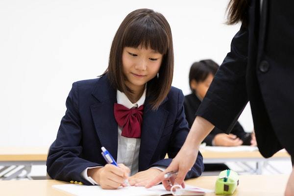 かっこいい女性の仕事一覧！尊敬される職業の条件＆転職方法とは？