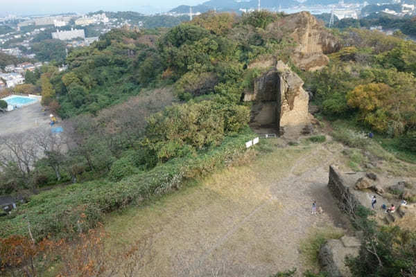 日本とは思えない！まるで古代遺跡みたいな山【神奈川・鷹取山】