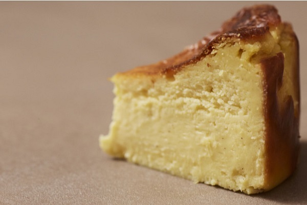 焦がしバターが薫る「CAORU CHEESE CAKE」がMakuakeで先行販売中