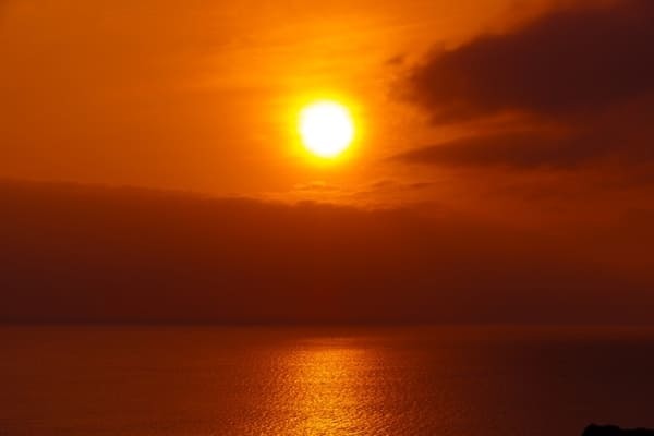 海に沈む夕日が美しい絶景スポット20選！