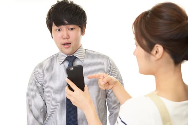 「恋してる目」の男性は分かりやすい！好意ありサインや雰囲気とは？