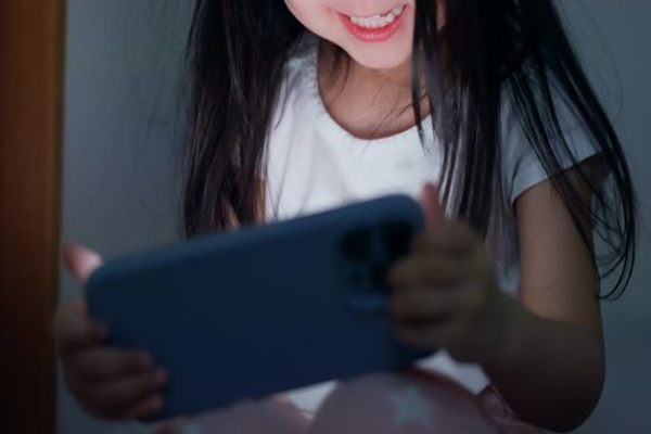 子どもがうっかりスマホで高額課金！お金は取り戻せるのか