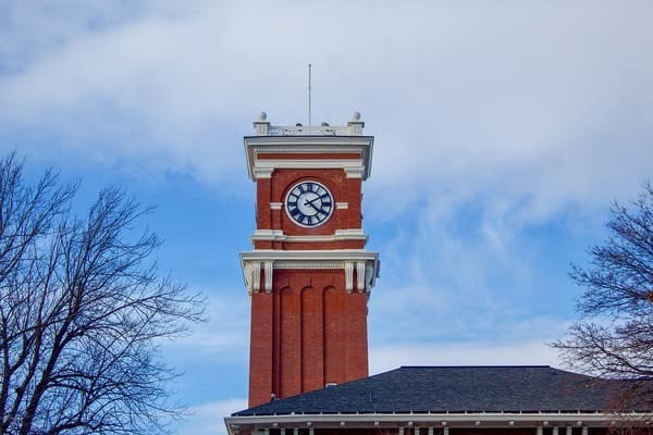 鈴木唯アナの学歴経歴を調査！TOEIC満点の英語力がすごい！