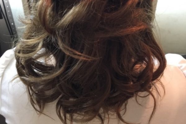 くせ毛のボブを可愛くキメる くせ毛を生かしたヘア＆パーマヘアも