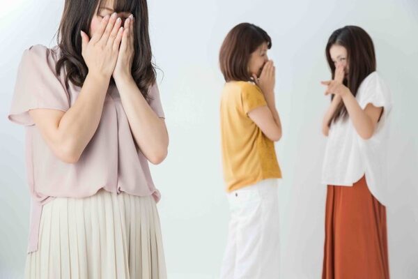 ママ友の嫌がらせが度を過ぎている…。法的措置はとれるのか？弁護士が解説