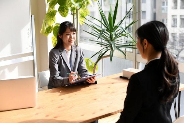 転職面接での鋭い質問をクリアする！質問の意図と回答例一覧