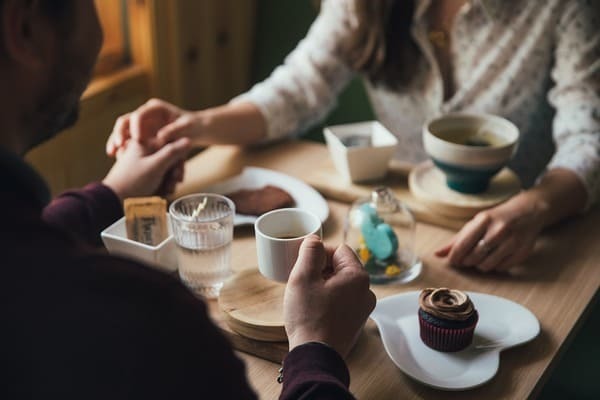 既婚男性がハマる女性の特徴は？既婚男性が惹かれる特別な女性になる方法