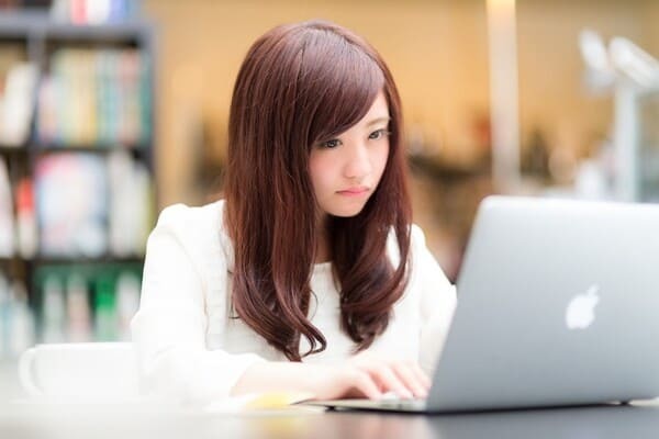 プラス思考になる方法35選!プラス思考の人の特徴とは?