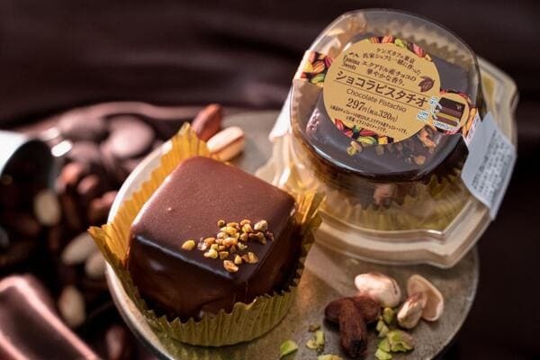 ピスタチオ×チョコだって?ファミマ「ケンズカフェ東京」の新作スイーツ、超おいしそう!
