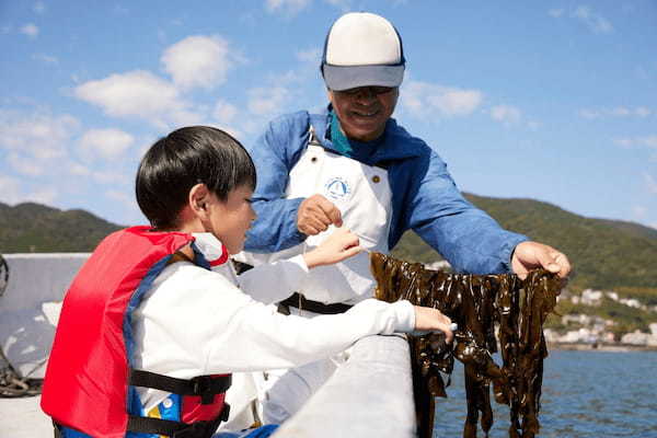 熱海でわかめを学んで収穫体験にも挑戦！採れたてワカメで作るラーメンは感動的なおいしさ