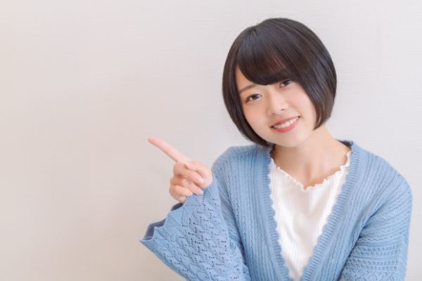 くせ毛でショートにしたら広がる？クセを活かしたおしゃれな髪型を紹介