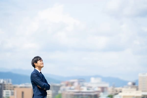 口が小さい人の特徴と性格は？大きくしたい人向け改善策も解説