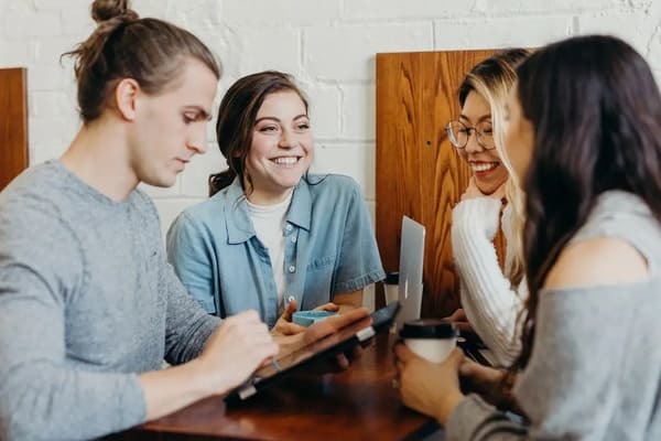 若手社員必見！いいチーム名の決め方｜面白い・センスのいい名前もご紹介