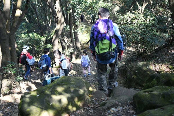 日本とは思えない！まるで古代遺跡みたいな山【神奈川・鷹取山】