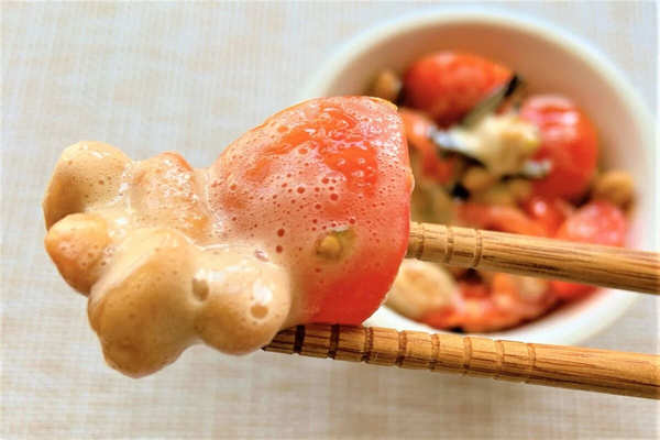平野レミがやる「納豆の食べかた」が斬新…　サラダ感覚でダイエットにも