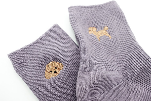 愛犬と同じ犬種・色の刺繍が見つかる！お散歩グッズの新定番、「うちのこ」デビュー