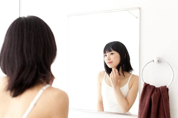 黒髪が似合う人になるには？似合う人の5つの特徴と試したい3つの対処法