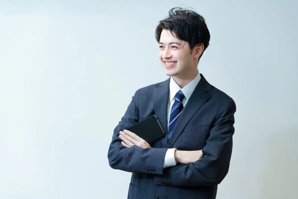 「恋してる目」の男性は分かりやすい！好意ありサインや雰囲気とは？