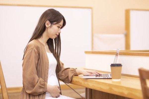 産休中に給与は出る？働く女子が知っておきたい妊娠出産とお金のこと