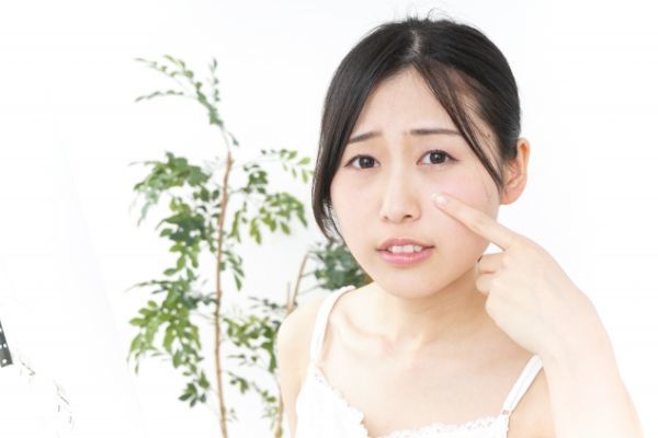 化粧をしない女性｜10の理由！すっぴん女子への男性からの評価は？