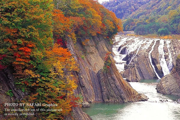 【北海道】札幌から日帰り圏内！ハズせない絶景紅葉スポット13選！