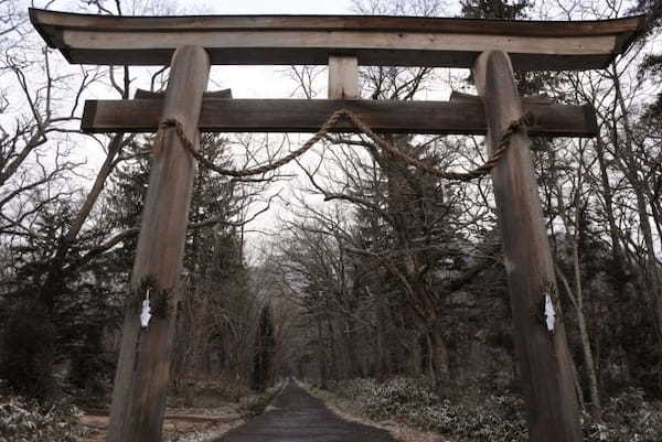 門の向こうは神々の世界！？神秘的なパワースポット戸隠神社奥社！1.jpg