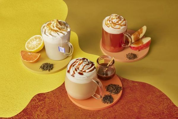 スタバの新作は「ほうじ茶 meets キャラメル クリーム フラペチーノ®︎＆ティーラテ」