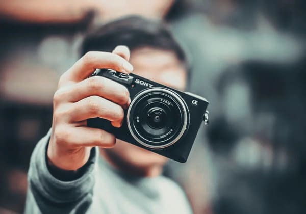 【2021】カメラ初心者におすすめ！風景をキレイに撮れるカメラとポイント